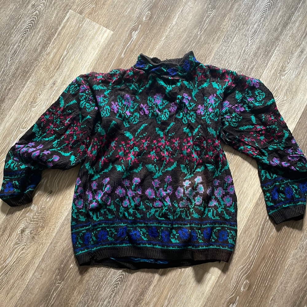 Brunny Vintage Sweater